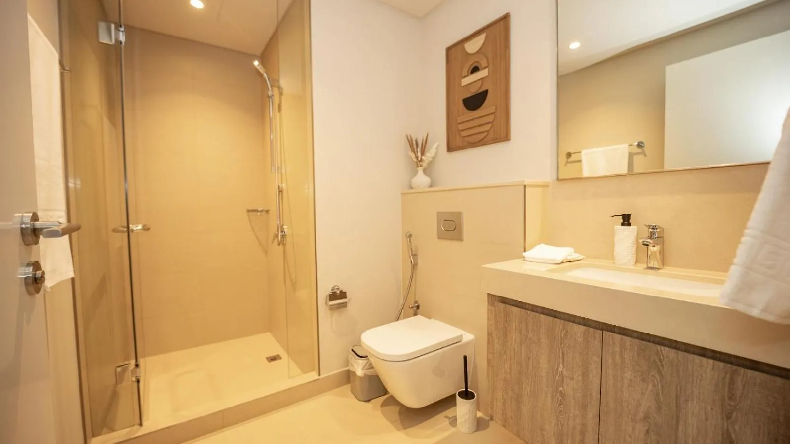 Luxurious 2-Br In Downtown Dubai Apartment United Arab Emirates