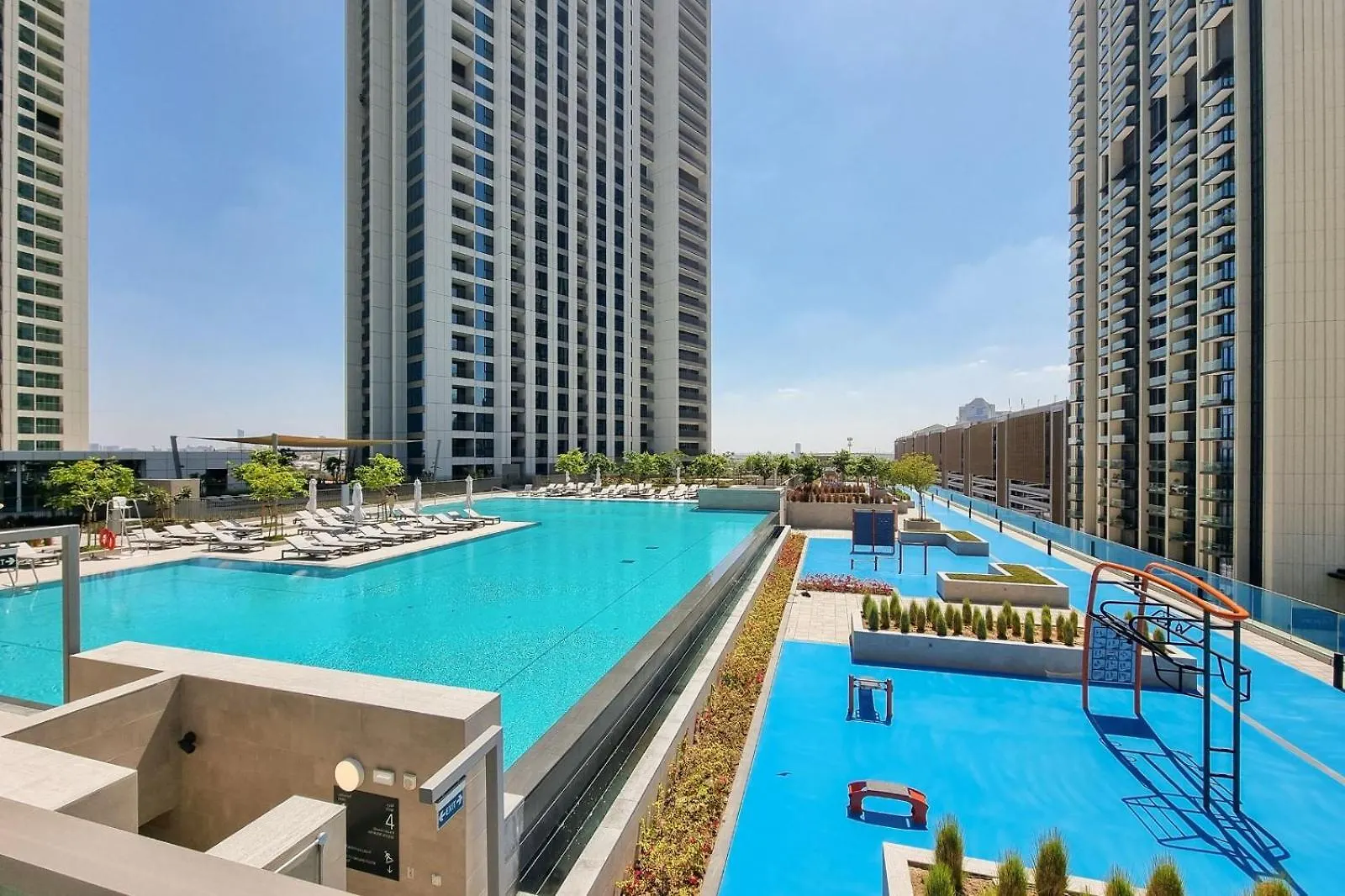 Luxurious 2-Br In Downtown Dubai Apartment United Arab Emirates