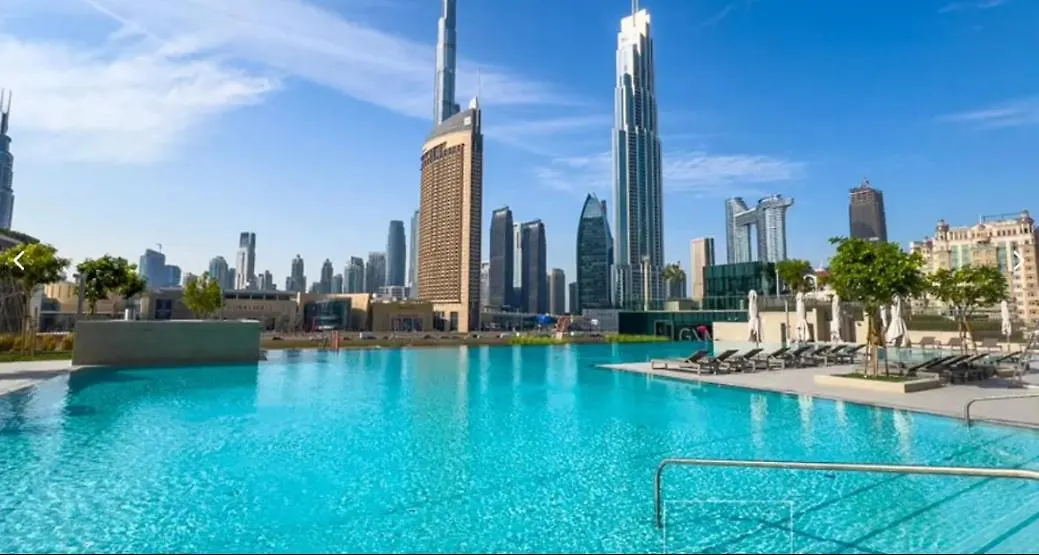 Luxurious 2-Br In Downtown Dubai Apartment