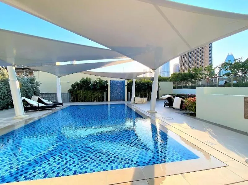 Apartamento Luxurious 2-Br In Downtown Dubái Emiratos Árabes Unidos